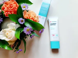 리더스코스메틱 리더스 카밍 바이오틱스 선 에센스 SPF 50+ PA++++ — 5점을 준 리뷰어가 2022년 6월 올린 사용 사진
