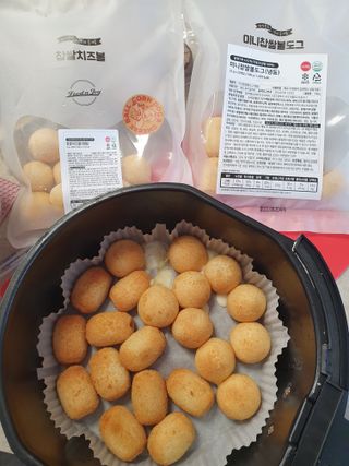 Dog&Ball 독앤볼 [Dog&Ball] 미니찹쌀볼도그 찹쌀치즈볼 — 5점을 준 리뷰어가 2021년 12월 올린 사용 사진