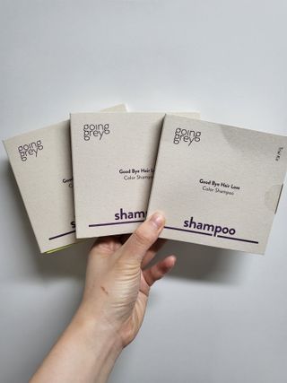 [고잉그레이]굿바이 헤어로스 컬러샴푸 트라이얼키트(5ml*5개) x3 (총 75ml) — 5점을 준 리뷰어가 2022년 10월 올린 사용 사진