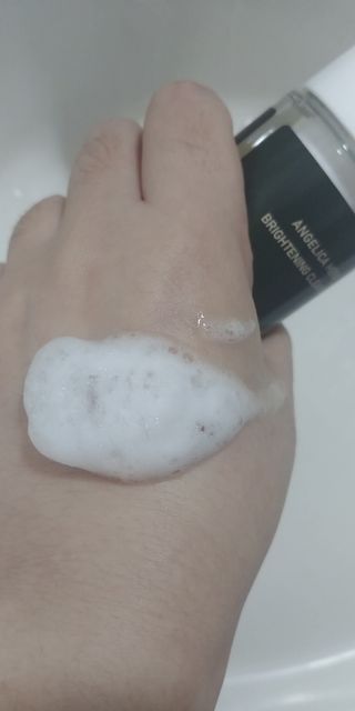 풀무원 브리엔 엔젤리카 허브 브라이트닝 클렌저+전용펌프 — 5점을 준 리뷰어가 2021년 2월 올린 사용 사진