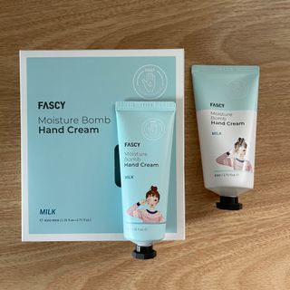 파시 FASCY 高保湿ハンドクリーム40ml+80ml セット — 3.5점을 준 리뷰어가 2021년 8월 올린 사용 사진
