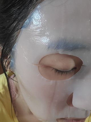 리브얼 | LIVALL 바이오셀룰로오스 마스크 레스트 앤 글로우 33ml  x 3개입 — 4점을 준 리뷰어가 2022년 7월 올린 사용 사진