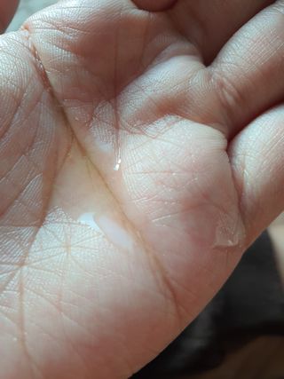 mom e 맘이 내추럴 베이비 케어 크림+바디오일 — 5점을 준 리뷰어가 2021년 1월 올린 사용 사진