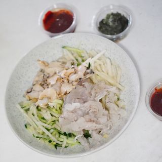 마라도푸드 최강달인 물회 맛집 38년 전통 백년가게 포항 마라도회식당 — 5점을 준 리뷰어가 2023년 5월 올린 사용 사진