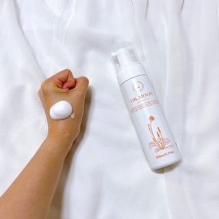 MF프리 [닥터문] 유산균 락토케어 질경초 여성청결제 200ml (폼타입) — 5점을 준 리뷰어가 2022년 7월 올린 사용 사진
