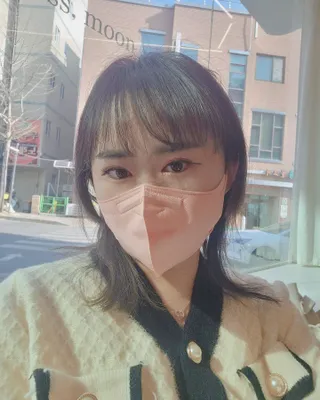 애니가드 셋업마스크 4컬러 각 10매입 [크리미베이지, 캐시미어로즈, 초콜렛브라운, 미드나잇네이비] — 5점을 준 리뷰어가 2022년 2월 올린 사용 사진