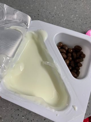 매일바이오 토핑요거트 — 5점을 준 리뷰어가 2021년 6월 올린 사용 사진