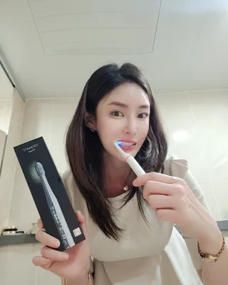 트로마츠 심플 미세전류 칫솔 — 5점을 준 리뷰어가 2022년 5월 올린 사용 사진