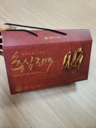 서울약사신협_프리미엄 6년근 홍삼진액_70mlx30포 — 4.5점을 준 리뷰어가 2021년 3월 올린 사용 사진