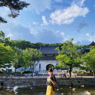 JHWORLD 스누피 마스크 정품 스누피 KF-AD 국내 비말차단 아동용 성인용 일회용 덴탈마스크 50매 — 5점을 준 리뷰어가 2021년 6월 올린 사용 사진