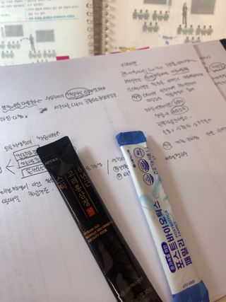 서울약사신협_6년근 고려홍삼정 천스틱 10g 30포 — 5점을 준 리뷰어가 2021년 11월 올린 사용 사진