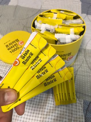 서울약사신협 프리미엄비타민C1000_2.5G x 100포 — 5점을 준 리뷰어가 2021년 5월 올린 사용 사진