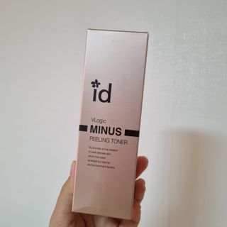 아이디플라코스메틱 아이디 브이로직 마이너스 필링 토너 110ml — 5점을 준 리뷰어가 2022년 1월 올린 사용 사진