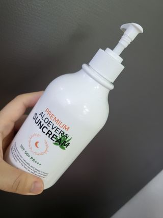 [닥터문] 프리미엄 알로에베라 선크림 500ml — 4점을 준 리뷰어가 2022년 7월 올린 사용 사진