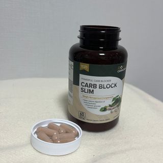로얄 캐네디언 카보블록 슬림 — 5점을 준 리뷰어가 2023년 4월 올린 사용 사진