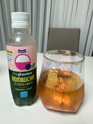 더그레잇티 콤부차 [매일유업] 더그레잇티 44kcal 콤부차 300ml *12개입 (오리지널 6개+베리리치 6개) — 5점을 준 리뷰어가 2023년 8월 올린 사용 사진