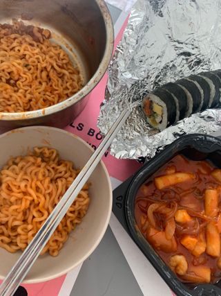 한성기업 무볼레 닭떡볶이+해물떡볶이 2종 세트 — 4점을 준 리뷰어가 2021년 9월 올린 사용 사진