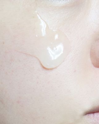 냉장고에 넣어요, 붉은 트러블 피부 다음날 진정되요 [버진팜스 푸딩수딩아토] — 5점을 준 리뷰어가 2021년 8월 올린 사용 사진