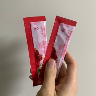 헬스업_쁘띠쁘띠석류콜라겐젤리_20g x 14포 — 4점을 준 리뷰어가 2021년 1월 올린 사용 사진