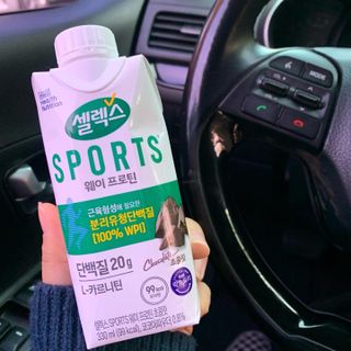 셀렉스스포츠 셀렉스 스포츠 드링크 초콜릿 _ 330ml x 12팩 — 5점을 준 리뷰어가 2021년 11월 올린 사용 사진