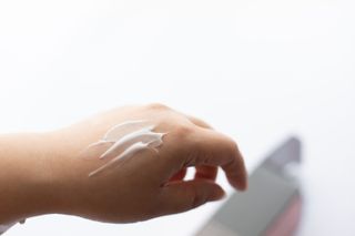 오투에니원 인컨보 바디 퍼퓸 크림 200ml — 5점을 준 리뷰어가 2023년 1월 올린 사용 사진