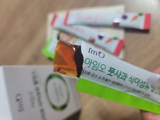 아임오 풋사과 식이섬유 밸런스 젤리 14포 — 5점을 준 리뷰어가 2021년 7월 올린 사용 사진