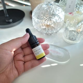 라라로즈데이 시즌2 천연 아로마오일 Y존 케어 속옷향수 이너퍼퓸 5ml  여성의 자존감을 UP시키자 — 5점을 준 리뷰어가 2021년 8월 올린 사용 사진