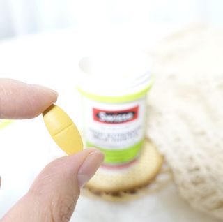 Swisse 스위스 고함량 밀크씨슬 35,000mg 60정 — 5점을 준 리뷰어가 2021년 11월 올린 사용 사진