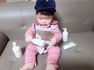 mom e 맘이 내추럴 베이비 케어 크림+바디오일 — 5점을 준 리뷰어가 2021년 1월 올린 사용 사진