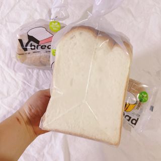 롯데제과 Vbread 포카치아식빵1개 + 미니식빵 1개 + 머핀 2개 세트 — 5점을 준 리뷰어가 2021년 9월 올린 사용 사진