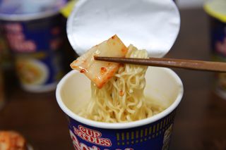 NISSIN 닛신 컵누들  4종 - 씨푸드오리지날, 씨푸드 스파이시, 씨푸드 커리, 씨푸드 XO소스 — 5점을 준 리뷰어가 2023년 1월 올린 사용 사진