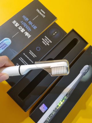 트로마츠 심플 미세전류 칫솔 — 5점을 준 리뷰어가 2022년 5월 올린 사용 사진