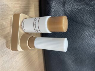 더사가오브수 [사가수] 효혜윤 보태니컬 에너지 에센스인로션 20ml /아이포올 스틱 3g — 5점을 준 리뷰어가 2023년 2월 올린 사용 사진