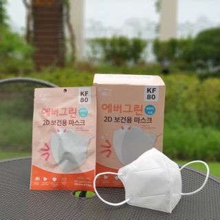 [에버그린] 2D 새부리형 KF80 중형 화이트 25매 — 5점을 준 리뷰어가 2021년 8월 올린 사용 사진