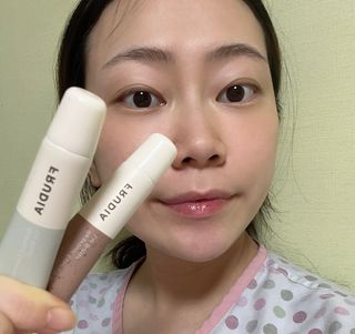 [후르디아] 올리브영 착한보습 비건 립버터 2종 — 5점을 준 리뷰어가 2022년 11월 올린 사용 사진