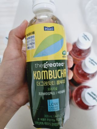 더그레잇티 콤부차 [매일유업] 더그레잇티 44kcal 콤부차 300ml *12개입 (오리지널 6개+베리리치 6개) — 5점을 준 리뷰어가 2023년 7월 올린 사용 사진