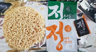 [풀무원] 자연은맛있다 정면, 백면, 홍면  세트 — 5점을 준 리뷰어가 2021년 4월 올린 사용 사진