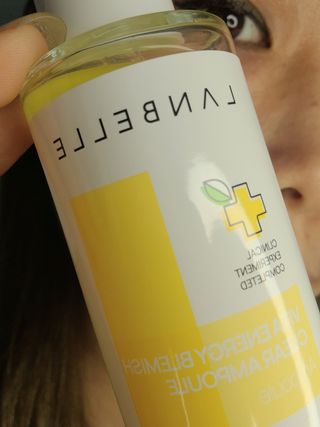 랑벨 비타 에너지 잡티 앰플 50ml 고농축 비타민, 저자극, 수분 촉촉, 미백 앰플 — 5점을 준 리뷰어가 2022년 3월 올린 사용 사진
