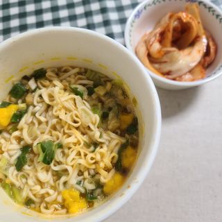 NISSIN 닛신 컵누들  4종 - 씨푸드오리지날, 씨푸드 스파이시, 씨푸드 커리, 씨푸드 XO소스 — 5점을 준 리뷰어가 2022년 3월 올린 사용 사진