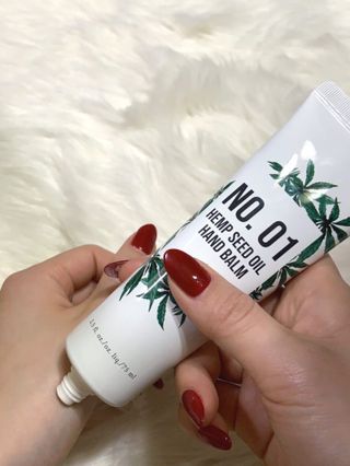 버텍스넘버원 버텍스 넘버원 햄프씨드오일 핸드밤, 바디크림 — 4.5점을 준 리뷰어가 2022년 3월 올린 사용 사진