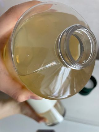 라로지크 X4 스케일링 퍼퓸 샴푸 1,000mℓ — 3.5점을 준 리뷰어가 2022년 1월 올린 사용 사진