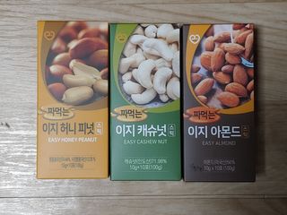 짜먹는 이지견과 짜먹는 이지아몬드, 짜먹는 이지허니피넛, 짜먹는 이지캐슈넛 각 10g X  10포 — 5점을 준 리뷰어가 2021년 2월 올린 사용 사진