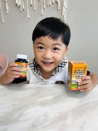 네이처스플러스 애니멀퍼레이드 면역 아연 (60정) — 5점을 준 리뷰어가 2022년 9월 올린 사용 사진