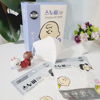 JHWORLD 스누피 마스크 스누피 에어 새부리형 국내산 MB필터 컬러마스크 대형 중형 어린이용 20매 — 5점을 준 리뷰어가 2021년 7월 올린 사용 사진