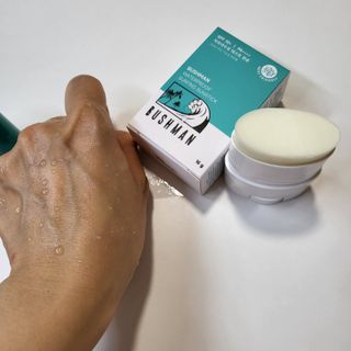 부쉬맨 워터프루프 서핑 선스틱 16g SPF50+ PA++++ — 5점을 준 리뷰어가 2023년 4월 올린 사용 사진