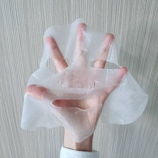 체르엠 그린 케비어 더블워터 마스크팩 5매입  2팩 — 3점을 준 리뷰어가 2021년 10월 올린 사용 사진