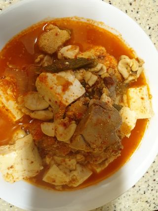 소담스퀘어 상암 궁중해물탕조씨집 백년가게 조씨집 팔뚝탕1인분550g — 5점을 준 리뷰어가 2022년 12월 올린 사용 사진