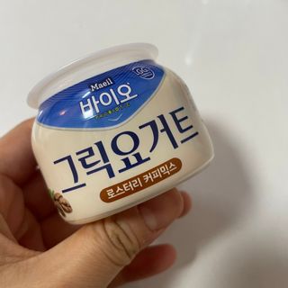 매일바이오 그릭요거트 오리지널 플레인 4개, 로스터리 커피믹스 4개 — 4점을 준 리뷰어가 2021년 12월 올린 사용 사진