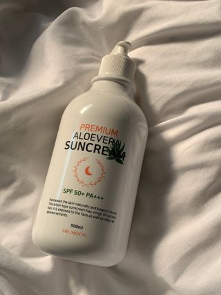 [닥터문] 프리미엄 알로에베라 선크림 500ml — 5점을 준 리뷰어가 2022년 6월 올린 사용 사진