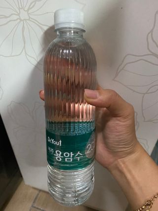 닥터유 제주용암수 닥터유 용암수 — 4점을 준 리뷰어가 2021년 8월 올린 사용 사진